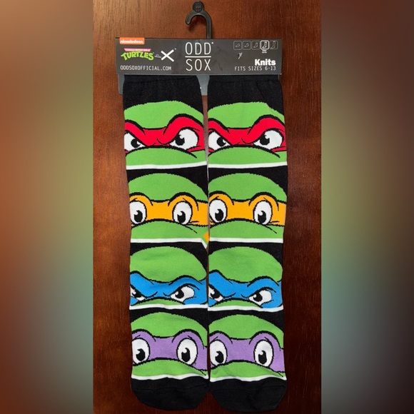 TEENAGE MUTANT NINJA TURTLES ODD SOX NOVELTY CREW SOCKS NWT MEN’S SHOE SIZE 6-13 - Picture 1 of 2